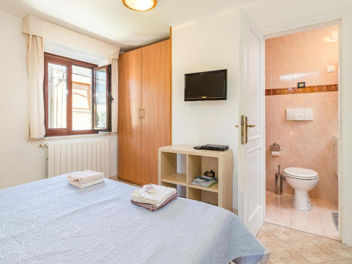 Apartment Antonella & Napoletano-3 By Interhome *