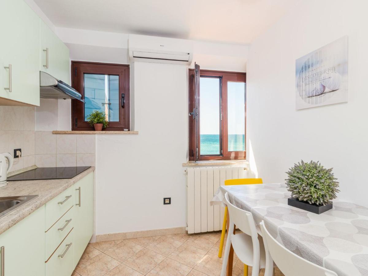 Antonella & Napoletano-3 By Interhome Umag